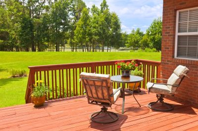 Fence, Deck, Or Porch Painting And Staining For Long-Term Durability